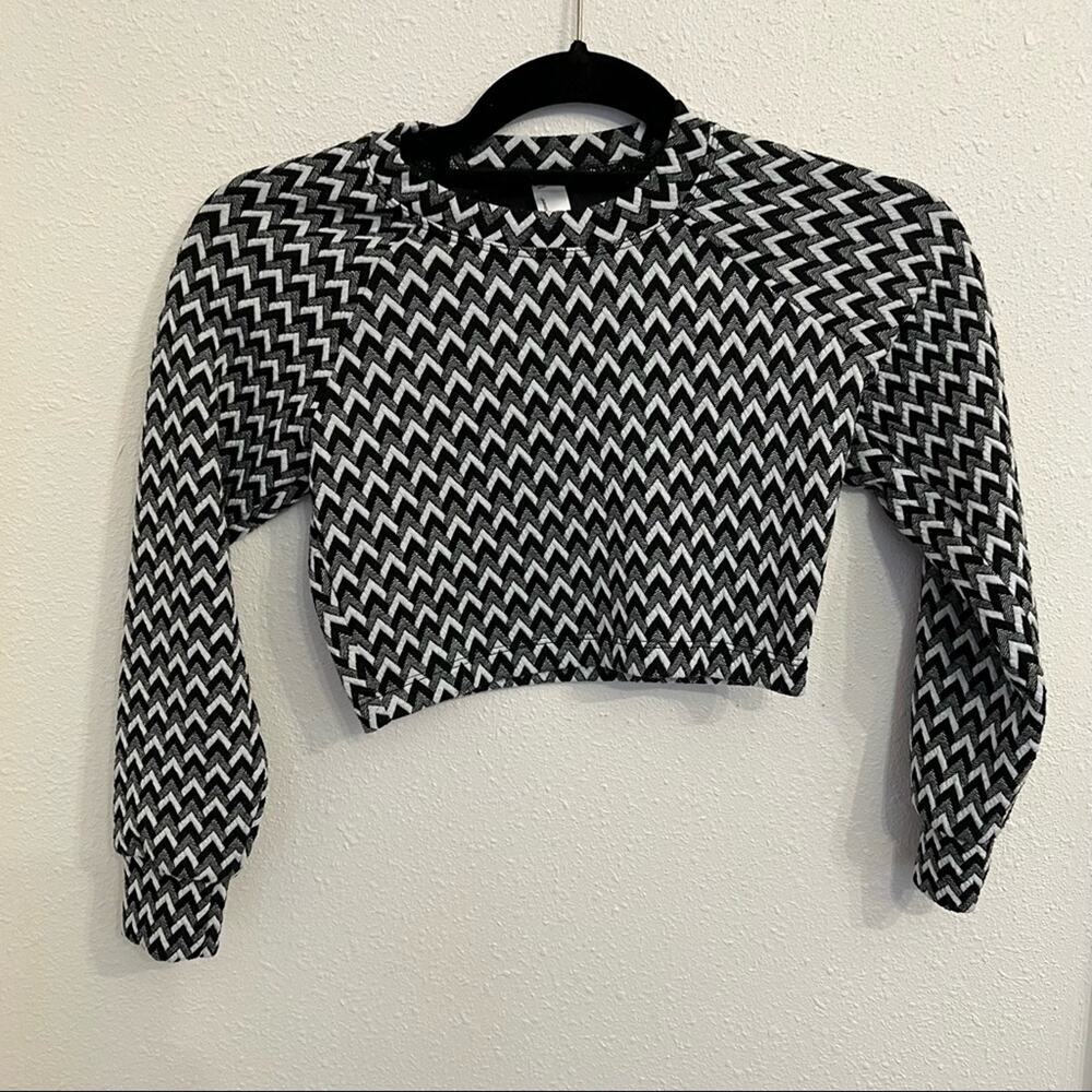 American Apparel Black and White Geometric Print Long Sleeve Crop Top Sz XS